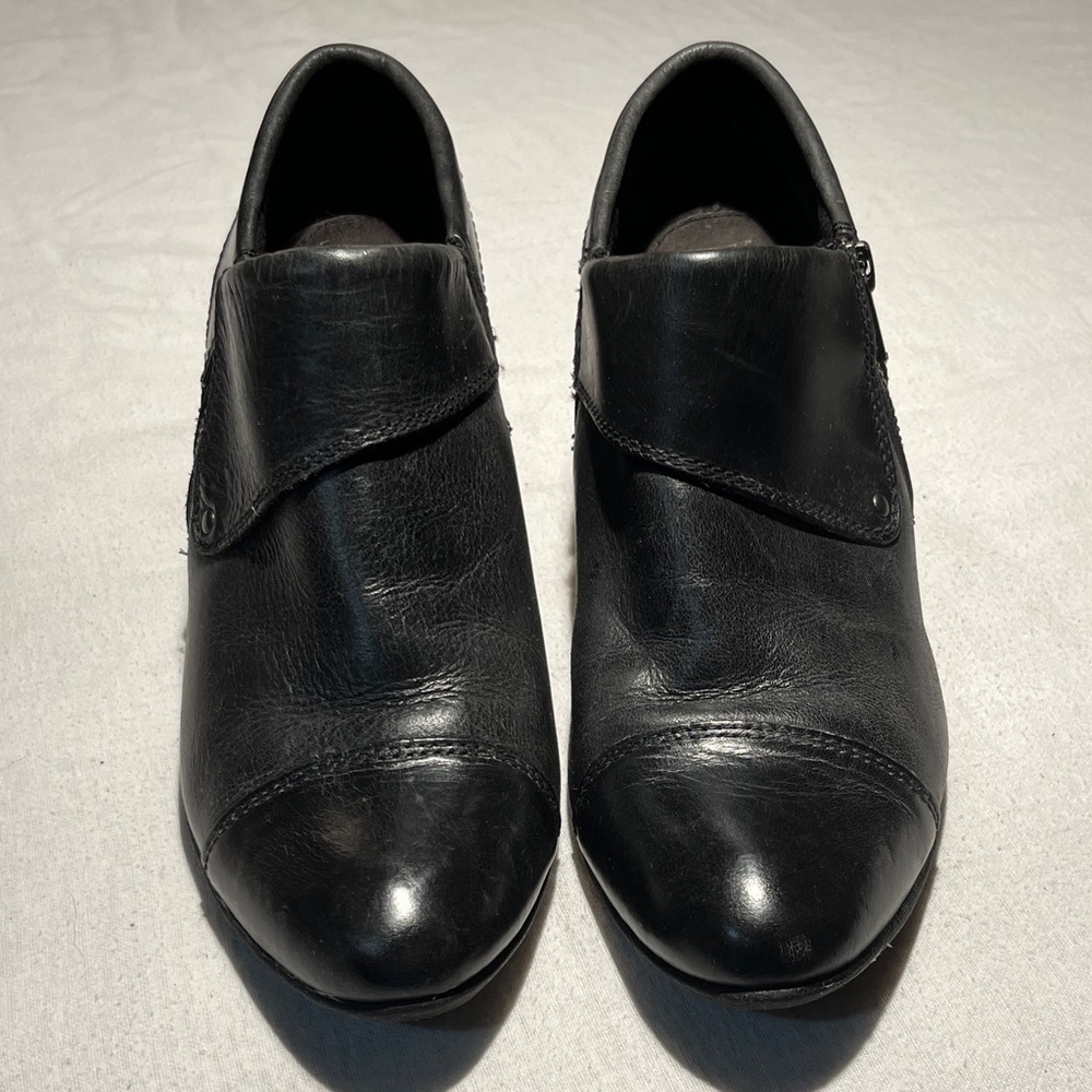 B.O.C. Misha Heeled  Black Leather Ankle Booties - Size 8M